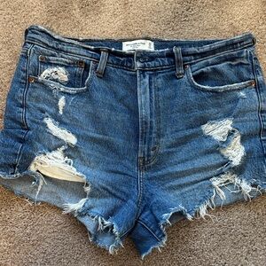 Abercrombie Ripped mom Jean Shorts